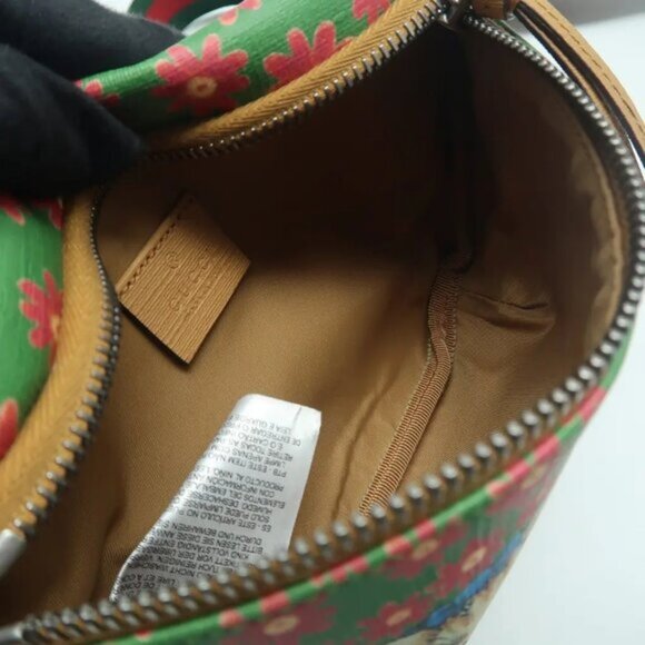 GUCCI Green Canvas Belt Bag 674-061925 - Picture 7 of 11